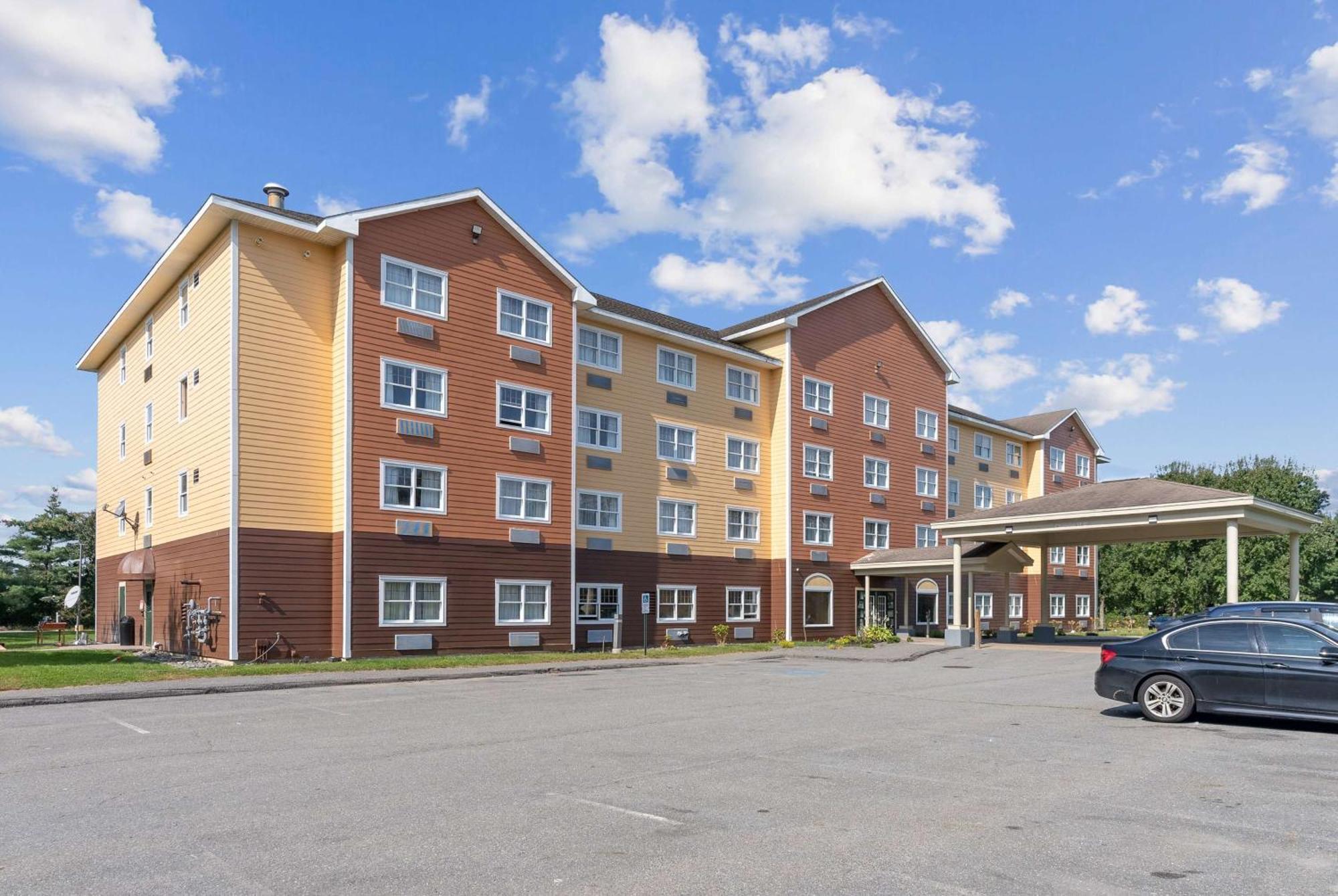 Ramada By Wyndham Saco/old Orchard Area Hotel